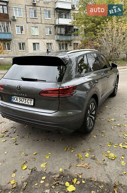 Внедорожник / Кроссовер Volkswagen Touareg 2021 в Киеве