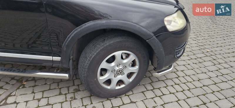 Внедорожник / Кроссовер Volkswagen Touareg 2003 в Львове