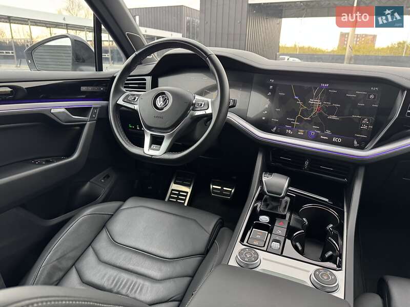 Внедорожник / Кроссовер Volkswagen Touareg 2020 в Хмельницком
