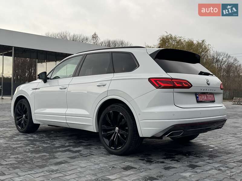Внедорожник / Кроссовер Volkswagen Touareg 2020 в Хмельницком
