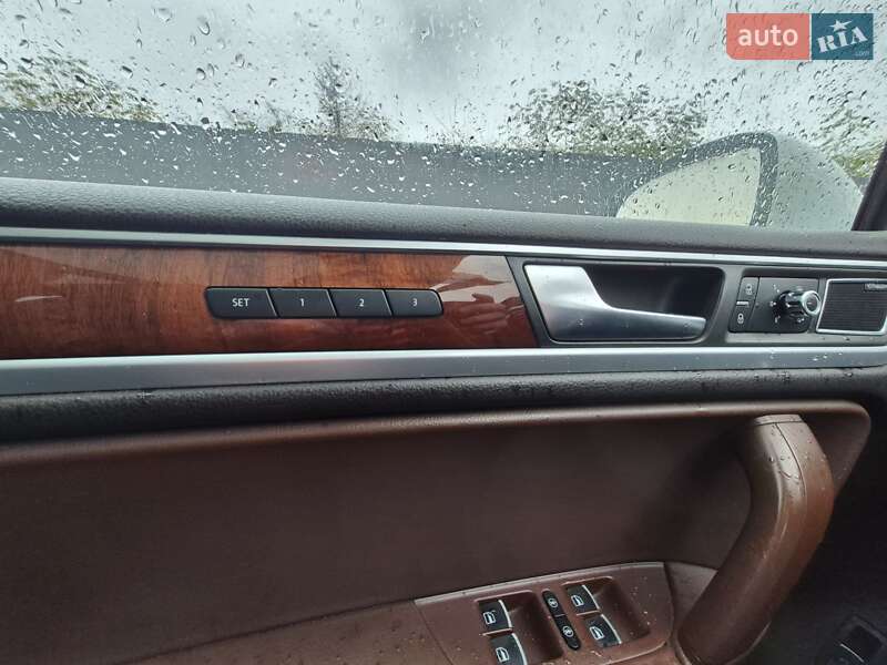 Внедорожник / Кроссовер Volkswagen Touareg 2012 в Сарнах фото 18 Внедорожник / Кроссовер Volkswagen Touareg 2012 в Сарнах