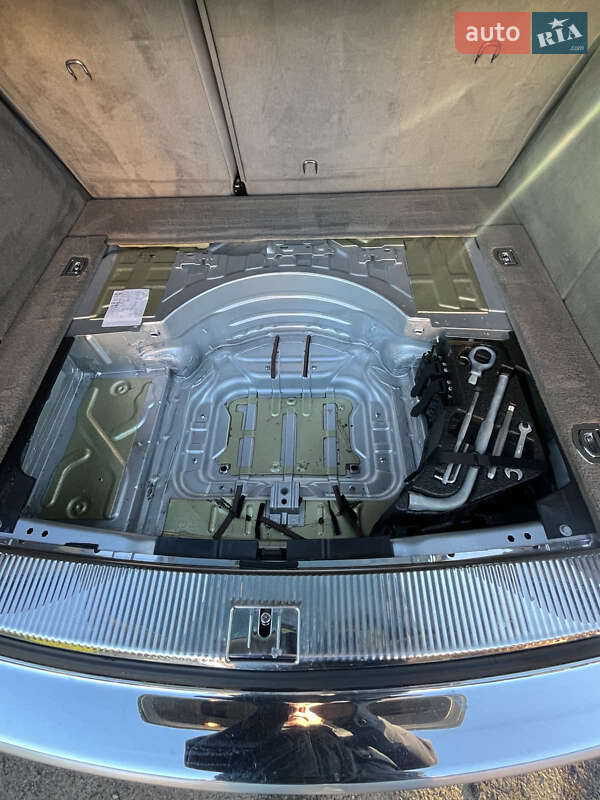 Позашляховик / Кросовер Volkswagen Touareg 2008 в Львові