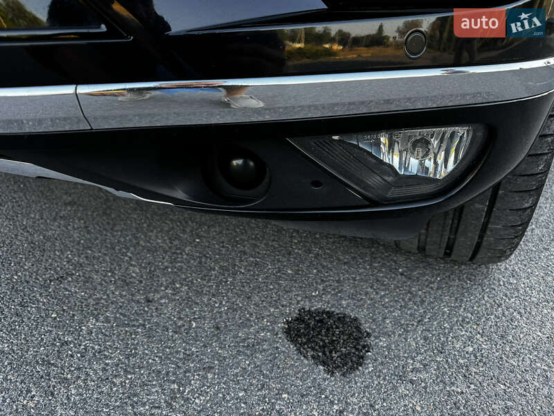 Внедорожник / Кроссовер Volkswagen Touareg 2015 в Новомосковске