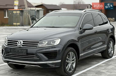 Позашляховик / Кросовер Volkswagen Touareg 2015 в Вінниці