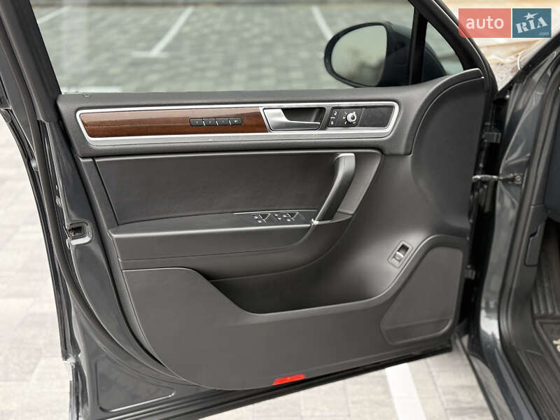 Внедорожник / Кроссовер Volkswagen Touareg 2015 в Виннице фото 15 Внедорожник / Кроссовер Volkswagen Touareg 2015 в Виннице