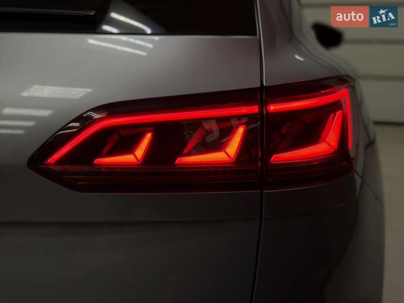 Позашляховик / Кросовер Volkswagen Touareg 2020 в Тернополі