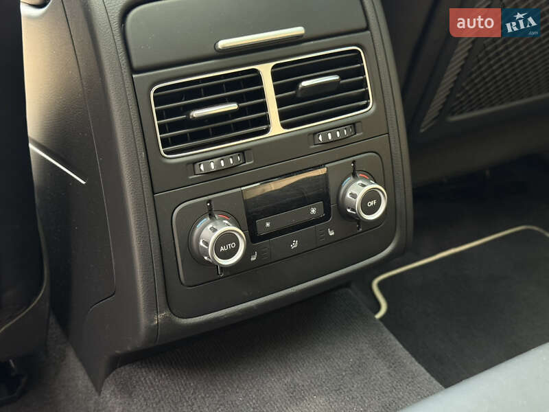 Позашляховик / Кросовер Volkswagen Touareg 2014 в Івано-Франківську