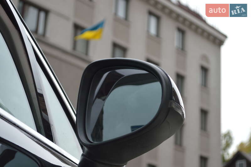 Позашляховик / Кросовер Volkswagen Touareg 2014 в Києві фото 5 Позашляховик / Кросовер Volkswagen Touareg 2014 в Києві