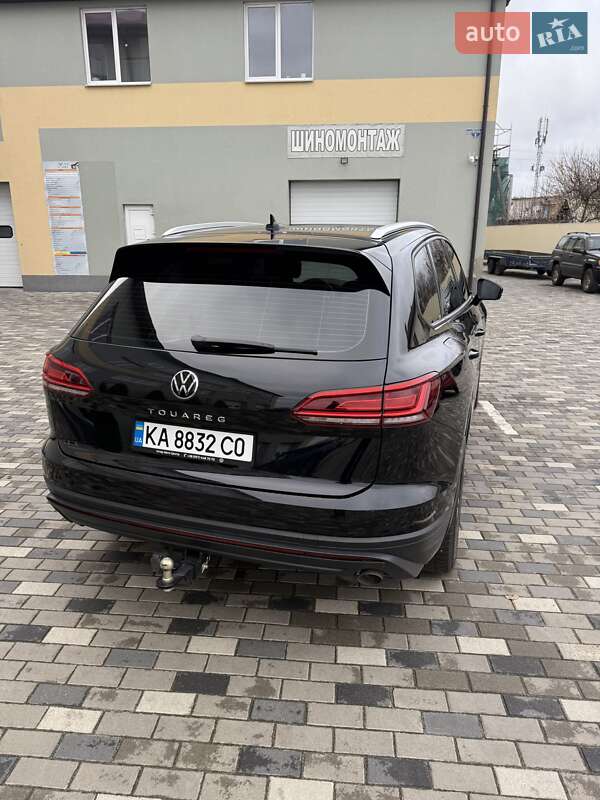 Внедорожник / Кроссовер Volkswagen Touareg 2021 в Киеве