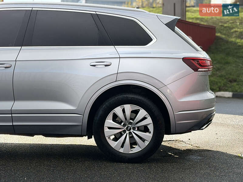 Внедорожник / Кроссовер Volkswagen Touareg 2018 в Киеве фото 4 Внедорожник / Кроссовер Volkswagen Touareg 2018 в Киеве