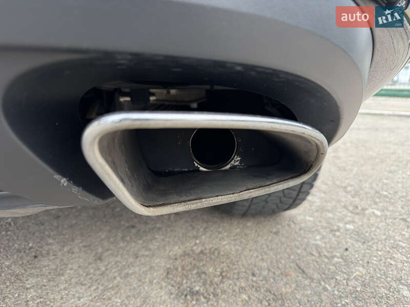 Внедорожник / Кроссовер Volkswagen Touareg 2017 в Киеве