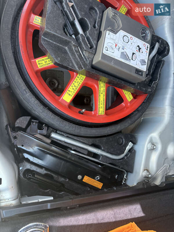 Внедорожник / Кроссовер Volkswagen Touareg 2013 в Запорожье