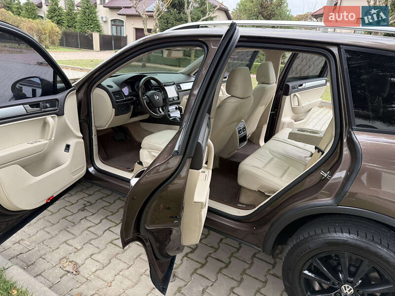 Внедорожник / Кроссовер Volkswagen Touareg 2013 в Одессе фото 11 Внедорожник / Кроссовер Volkswagen Touareg 2013 в Одессе