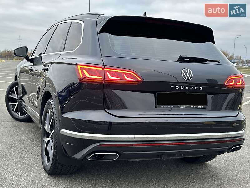 Внедорожник / Кроссовер Volkswagen Touareg 2021 в Киеве
