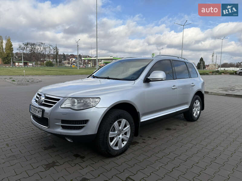 Внедорожник / Кроссовер Volkswagen Touareg 2008 в Харькове