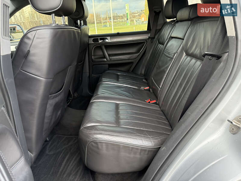 Внедорожник / Кроссовер Volkswagen Touareg 2008 в Харькове