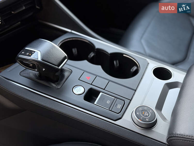 Внедорожник / Кроссовер Volkswagen Touareg 2018 в Днепре фото 22 Внедорожник / Кроссовер Volkswagen Touareg 2018 в Днепре