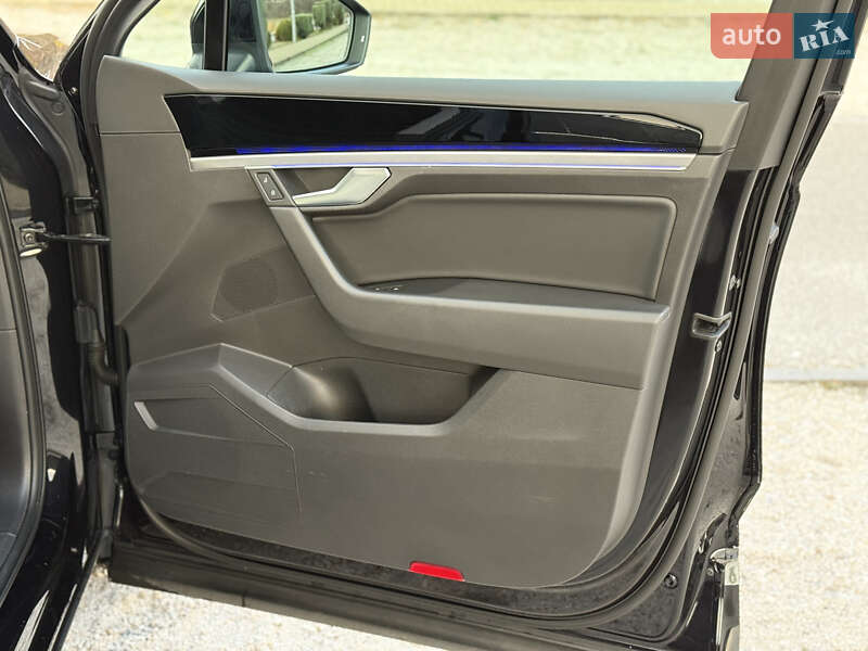 Внедорожник / Кроссовер Volkswagen Touareg 2018 в Днепре фото 27 Внедорожник / Кроссовер Volkswagen Touareg 2018 в Днепре