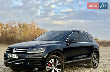 Внедорожник / Кроссовер Volkswagen Touareg 2011 в Черновцах