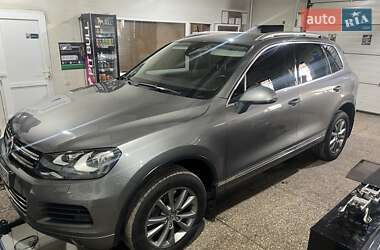 Внедорожник / Кроссовер Volkswagen Touareg 2013 в Царичанке