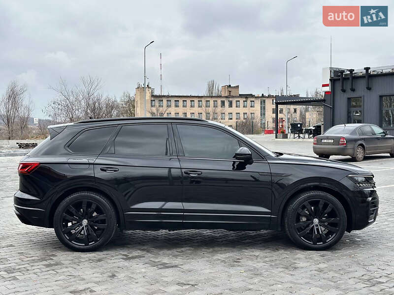 Внедорожник / Кроссовер Volkswagen Touareg 2019 в Кривом Роге