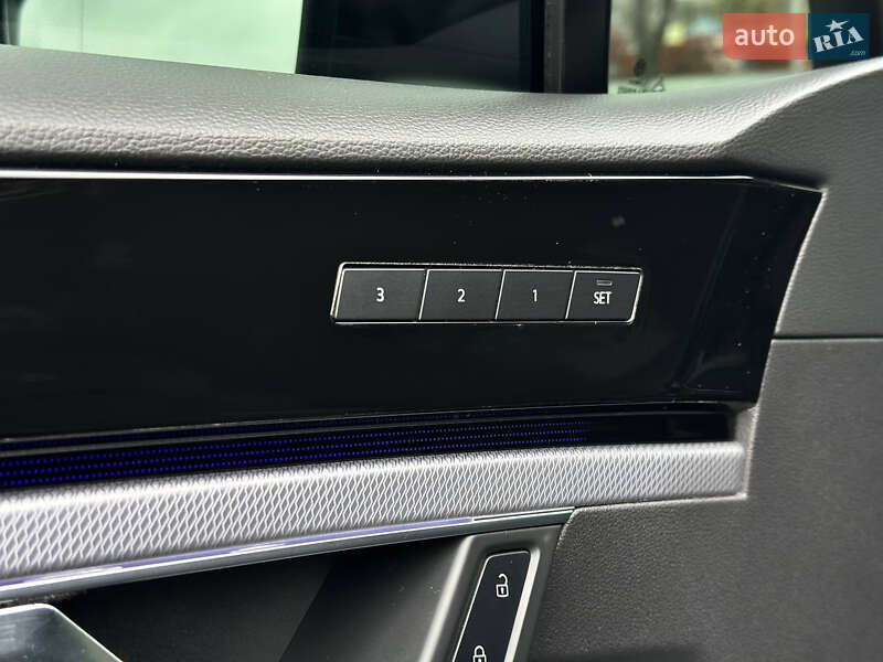 Внедорожник / Кроссовер Volkswagen Touareg 2019 в Кривом Роге