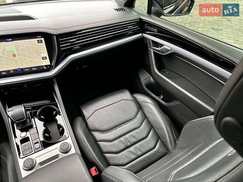 Внедорожник / Кроссовер Volkswagen Touareg 2019 в Кривом Роге