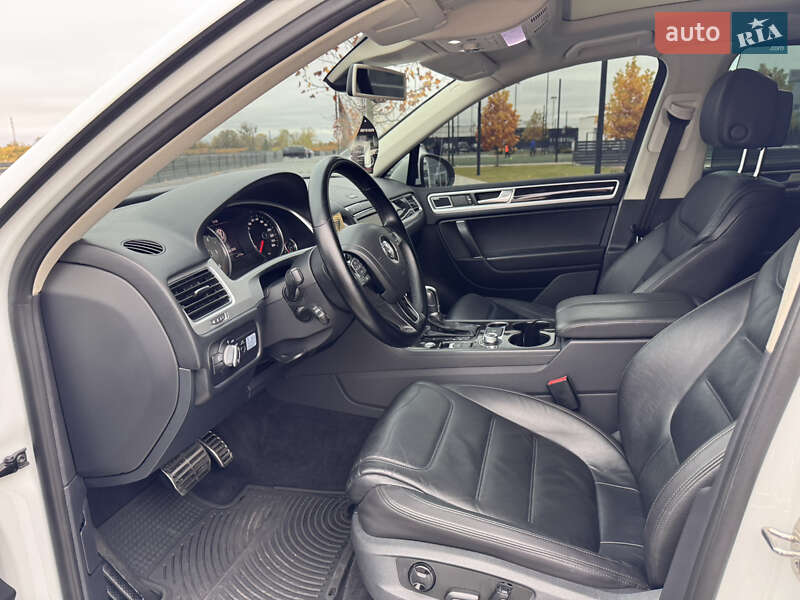 Внедорожник / Кроссовер Volkswagen Touareg 2016 в Мукачево фото 11 Внедорожник / Кроссовер Volkswagen Touareg 2016 в Мукачево