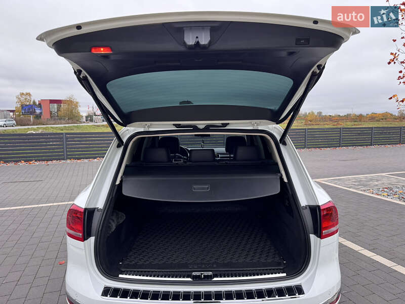 Внедорожник / Кроссовер Volkswagen Touareg 2016 в Мукачево фото 20 Внедорожник / Кроссовер Volkswagen Touareg 2016 в Мукачево