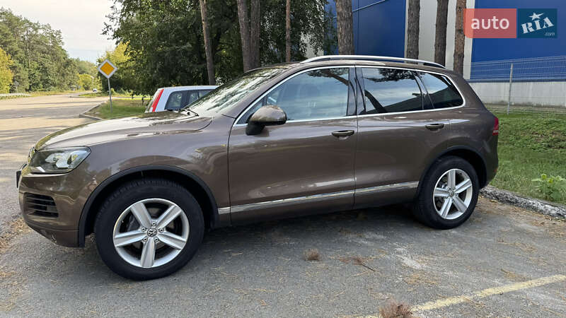 Внедорожник / Кроссовер Volkswagen Touareg 2012 в Киеве фото 12 Внедорожник / Кроссовер Volkswagen Touareg 2012 в Киеве