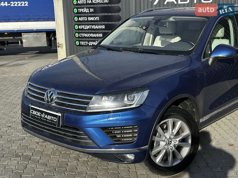 Внедорожник / Кроссовер Volkswagen Touareg 2014 в Львове
