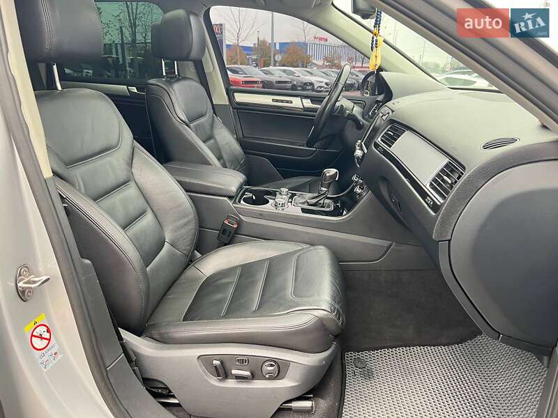 Внедорожник / Кроссовер Volkswagen Touareg 2012 в Киеве фото 10 Внедорожник / Кроссовер Volkswagen Touareg 2012 в Киеве