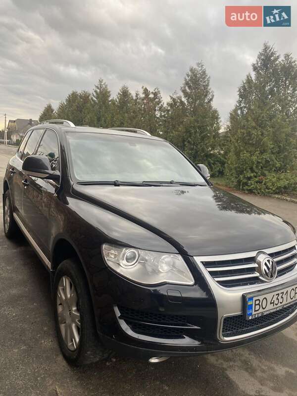 Внедорожник / Кроссовер Volkswagen Touareg 2009 в Тернополе