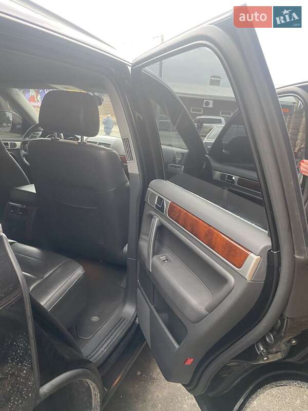 Внедорожник / Кроссовер Volkswagen Touareg 2009 в Тернополе