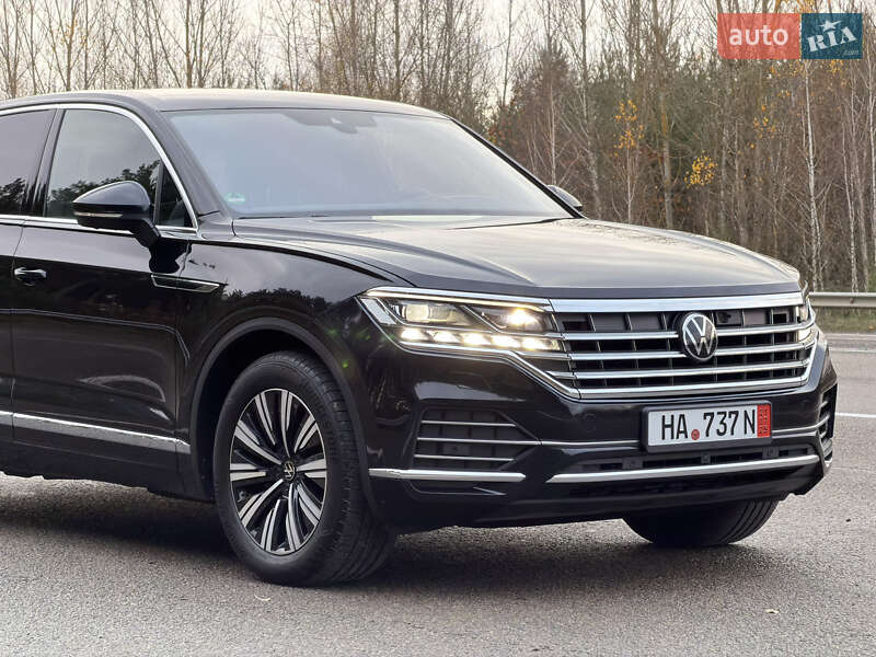 Внедорожник / Кроссовер Volkswagen Touareg 2022 в Ковеле