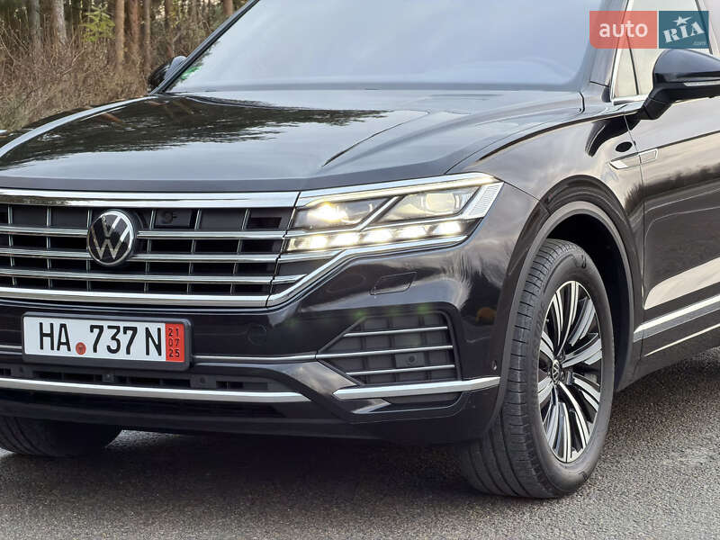 Внедорожник / Кроссовер Volkswagen Touareg 2022 в Ковеле