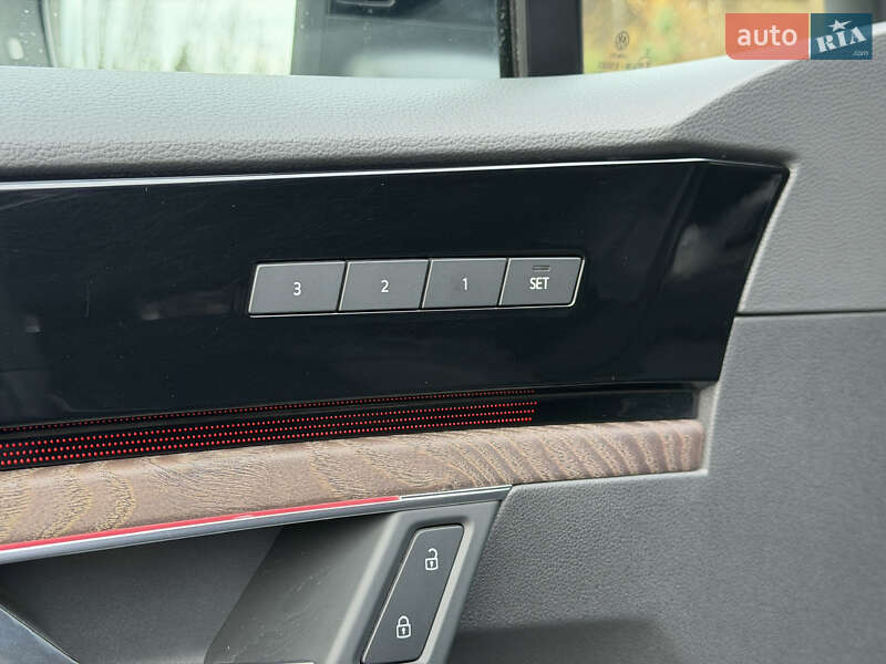 Внедорожник / Кроссовер Volkswagen Touareg 2022 в Ковеле