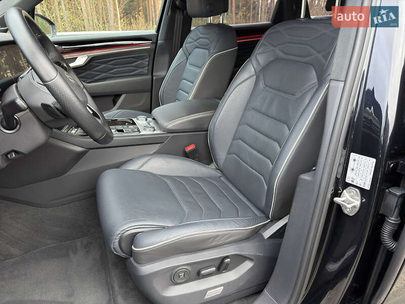 Внедорожник / Кроссовер Volkswagen Touareg 2022 в Ковеле