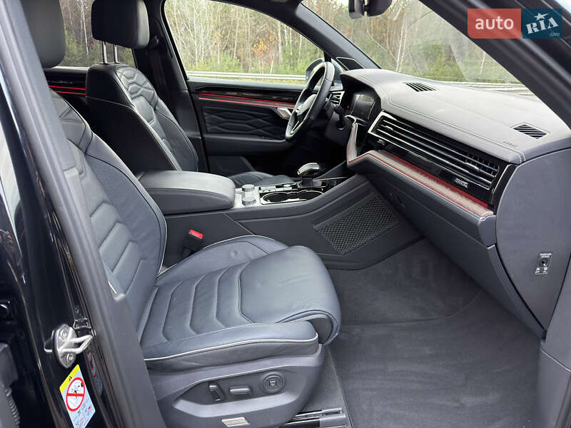 Внедорожник / Кроссовер Volkswagen Touareg 2022 в Ковеле