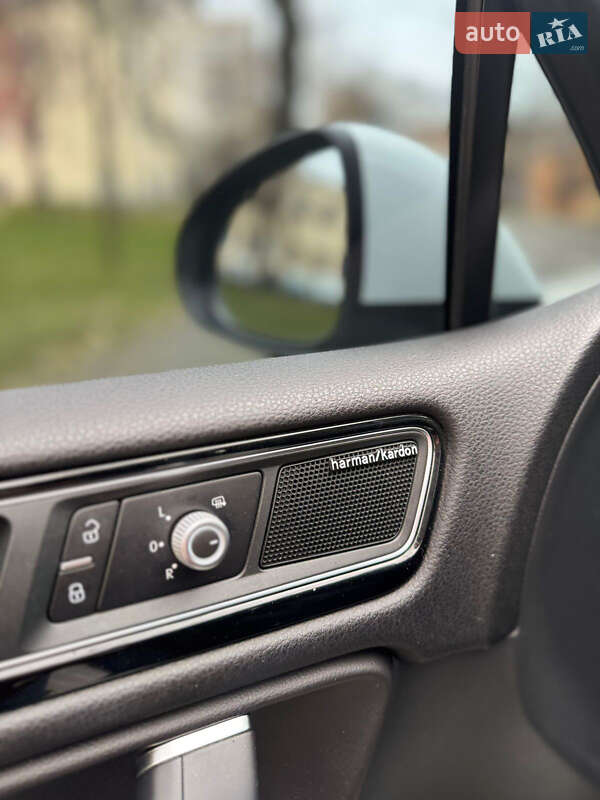 Внедорожник / Кроссовер Volkswagen Touareg 2015 в Киеве фото 10 Внедорожник / Кроссовер Volkswagen Touareg 2015 в Киеве