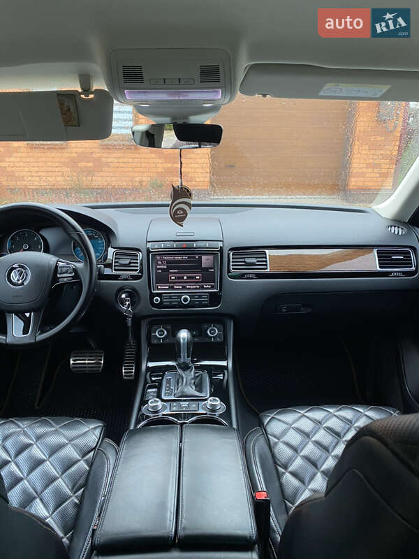 Внедорожник / Кроссовер Volkswagen Touareg 2017 в Бережанах