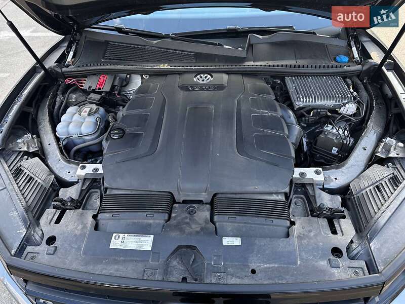 Внедорожник / Кроссовер Volkswagen Touareg 2019 в Киеве фото 21 Внедорожник / Кроссовер Volkswagen Touareg 2019 в Киеве