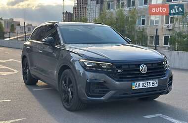 Внедорожник / Кроссовер Volkswagen Touareg 2019 в Киеве
