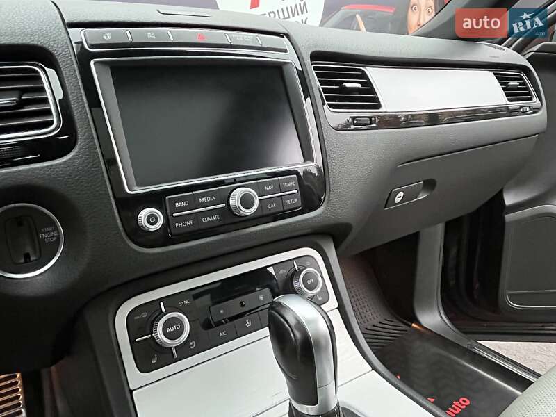 Внедорожник / Кроссовер Volkswagen Touareg 2016 в Виннице фото 35 Внедорожник / Кроссовер Volkswagen Touareg 2016 в Виннице