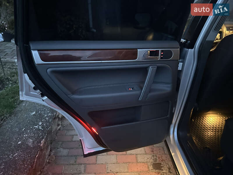 Внедорожник / Кроссовер Volkswagen Touareg 2005 в Прилуках фото 10 Внедорожник / Кроссовер Volkswagen Touareg 2005 в Прилуках