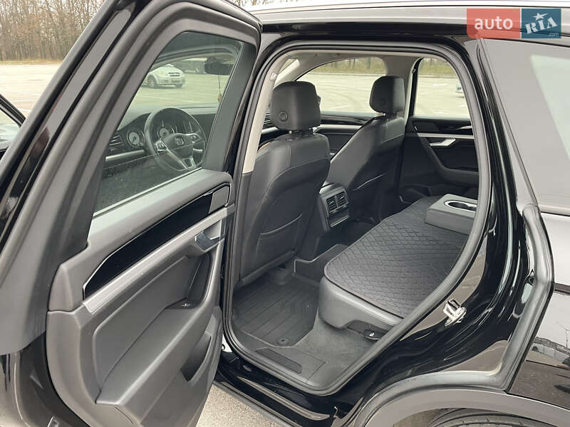 Внедорожник / Кроссовер Volkswagen Touareg 2019 в Кропивницком фото 21 Внедорожник / Кроссовер Volkswagen Touareg 2019 в Кропивницком