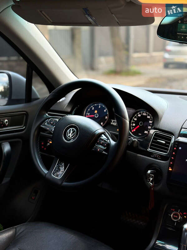 Внедорожник / Кроссовер Volkswagen Touareg 2011 в Ужгороде фото 15 Внедорожник / Кроссовер Volkswagen Touareg 2011 в Ужгороде