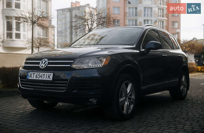 Внедорожник / Кроссовер Volkswagen Touareg 2011 в Ивано-Франковске