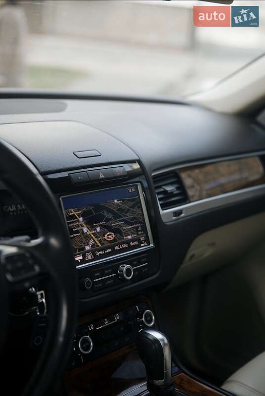 Внедорожник / Кроссовер Volkswagen Touareg 2011 в Ивано-Франковске