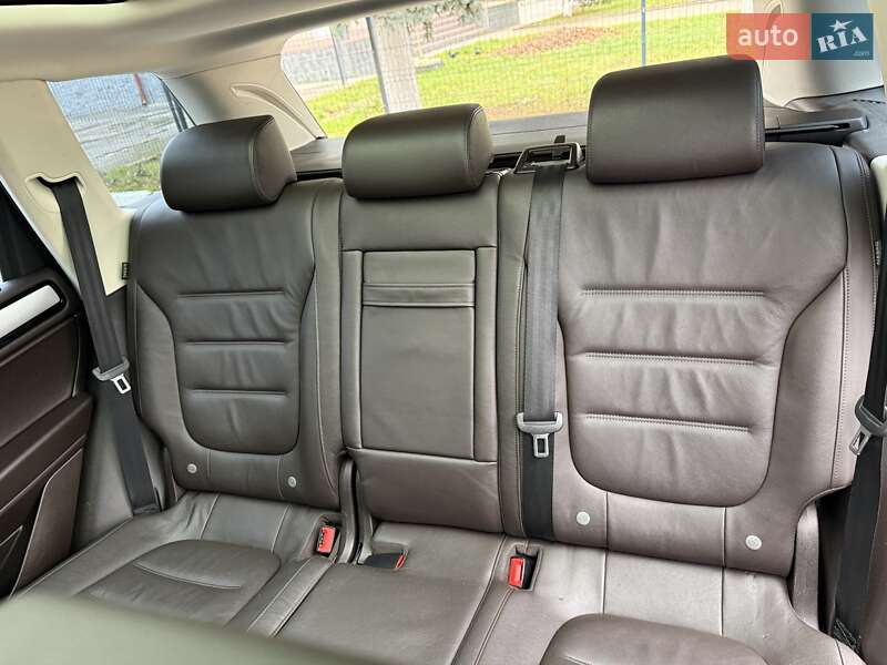 Внедорожник / Кроссовер Volkswagen Touareg 2016 в Виннице